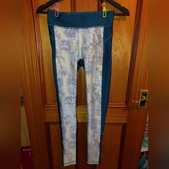 Under Armour Pants - NWOT under armour leggings